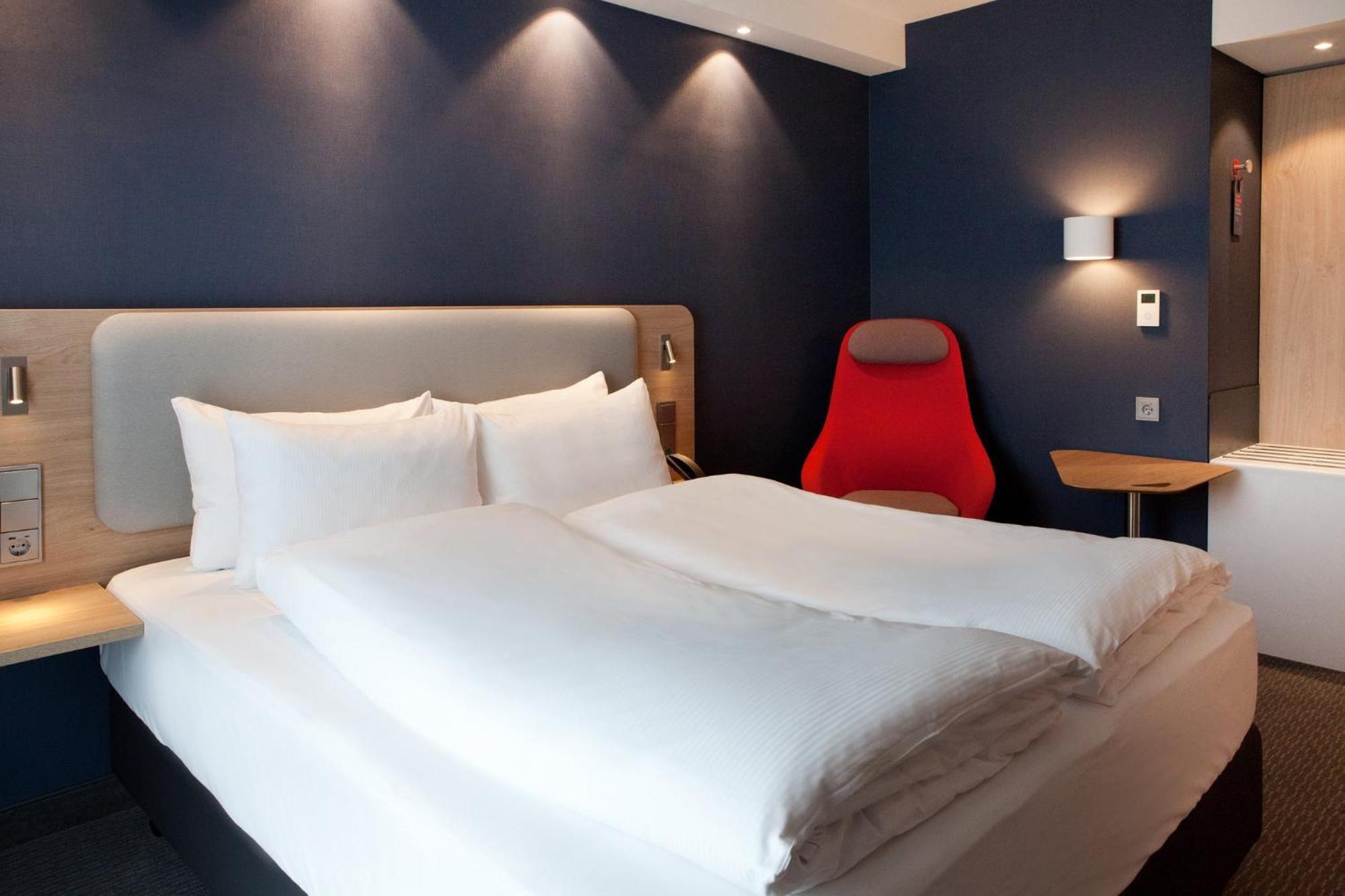 Holiday Inn Express - Ringsheim, An Ihg Hotel Bagian luar foto